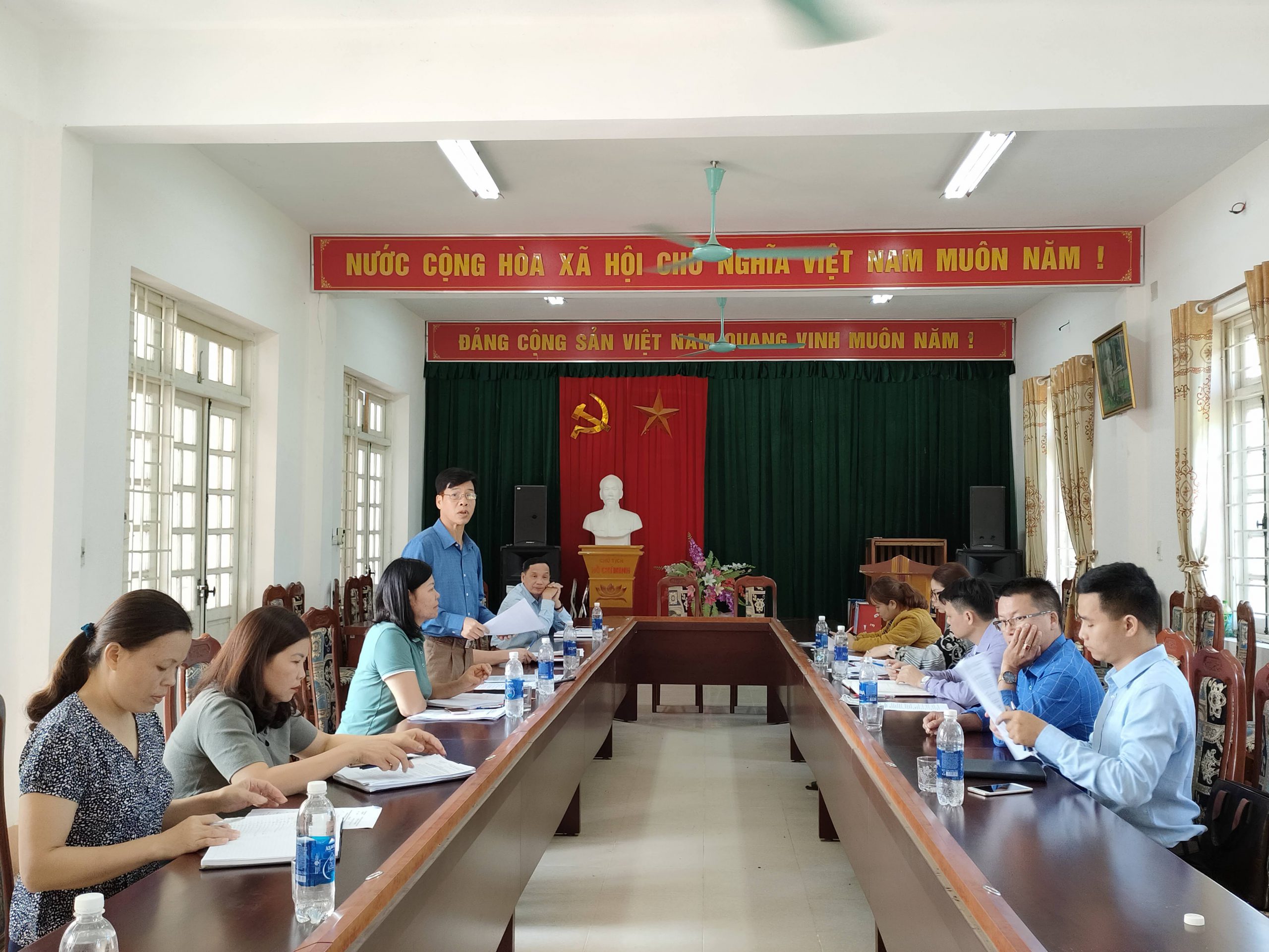 Kiểm tra công tác phòng, chống dịch bệnh, đói, rét cho đàn vật nuôi tại xã Phúc Lộc, Hà Hiệu
