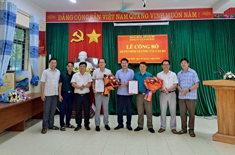 Huyện uỷ Ba Bể điều động, chỉ định giữ chức vụ Phó Bí thư Đảng uỷ xã Nam Mẫu và Đảng uỷ thị trấn Chợ Rã